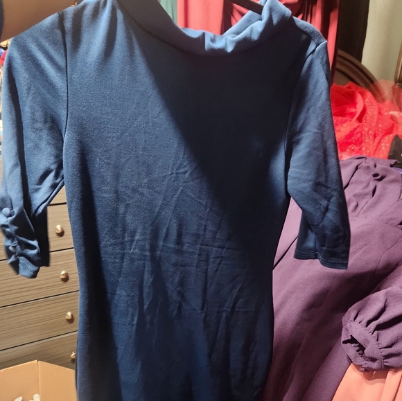 Dress - Picture 4 of 4